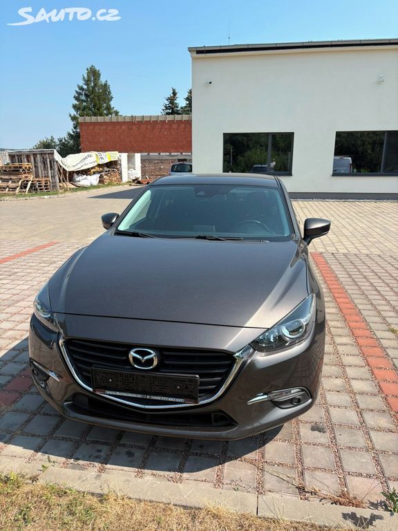 Mazda 3, Mazda 3 sedan Center-Line 2.0i
